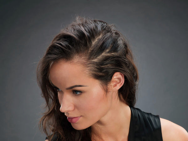 Foto prima di applicare TOPPIK su capelli donna